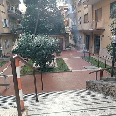 Appartamento Per 4 In Via Tiburtina, Wi-Fi, Metro B E Bus Per Il Centro E La Sapienza Rom Exterior foto